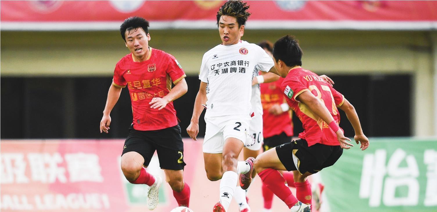 凭借外援姆, 辽宁铁人队